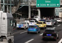 Αττική Οδός: 56χρονος οδηγούσε στη ΛΕΑ με όπισθεν επί 1,5χλμ.