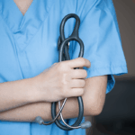 Ζητείται νοσοκόμα για φροντίδα ατόμου με κινητικά προβλήματα στην Άνω Διώνη