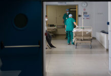 22χρονος κατάπιε αμάσητο μπέργκερ για ένα στοίχημα και νοσηλεύεται διασωληνωμένος στο Γεννηματάς