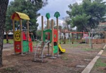 Μανταλάκια: Οι παιδικές χαρές στη Νέα Μάκρη που θυμίζουν Ρώμη και η Λίτσα Πατέρα