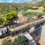 Ραφήνα: Ολοκληρώθηκε η νέα γέφυρα Bailey- 27 μέτρα πάνω από το ρέμα Αγίας Παρασκευής