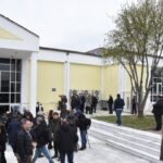 Δίκη για τα Τέμπη: «Οι τάφοι είναι ακόμη ανοιχτοί και ζητούν δικαιοσύνη»