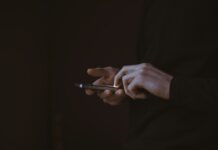 Χρήση smartphone και ψηφιακή εξάρτηση