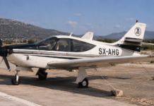 Πετούσαν για τον Μαραθώνα – Το αεροπλάνο έχασε το φτερό του στη θάλασσα