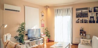 Φωτεινό καθιστικό κατοικίας, ενδεικτική φωτογραφία για τα καταλύματα Airbnb