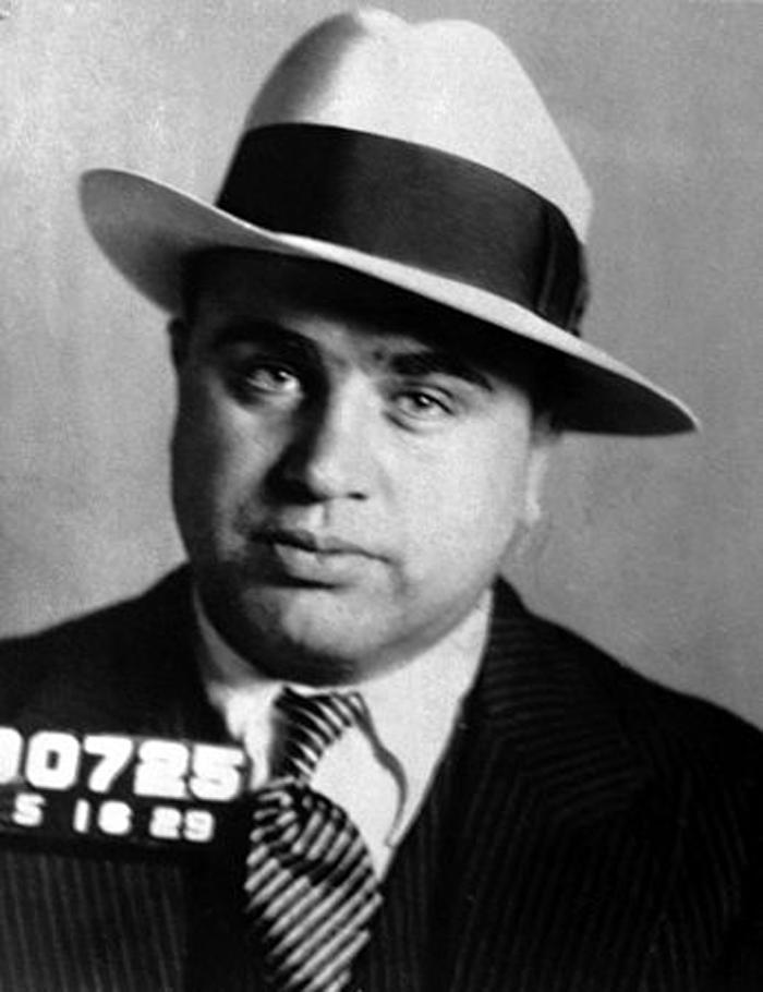 Ο Αλ Καπόνε σε φωτογραφία αρχείου του 1929 από το FBI