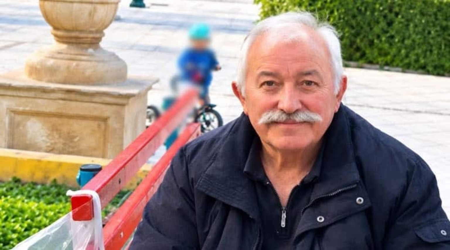 Ο Γιάννης Πανταζής, πρώην εργαζόμενος του Δήμου Νέας Μάκρης και δραστήριο μέλος της τοπικής κοινωνίας