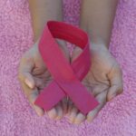 Νέα Μάκρη: Δωρεάν εξετάσεις μαστού στη λαϊκή αγορά – Πότε και πού Ροζ κορδέλα ενημέρωσης για τον καρκίνο του μαστού