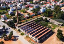 Νέα Μάκρη: «Φιάσκο» με την Πορσελάνα καταγγέλλει η αντιπολίτευση για το έργο των 12,5 εκατ. ευρώ Αεροφωτογραφία του πρώην εργοστασίου Πορσελάνα στη Νέα Μάκρη