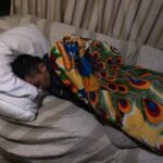 Κοιμηθήκατε οκτώ ώρες αλλά ξυπνήσατε εξαντλημένοι; Οι αιτίες που δεν φαίνονται στο ρολόι Πραγματική φωτογραφία ανθρώπου που κοιμάται