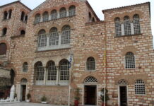 Εξωτερική όψη του ναού Αγίου Δημητρίου πολιούχου Θεσσαλονίκης