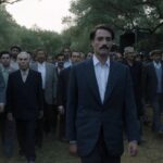 28η Οκτωβρίου: Πέντε ελληνικές ταινίες που μίλησαν για τον πόλεμο και την Κατοχή Ο Ναπολέων Σουκατζίδης και οι κρατούμενοι σε σκηνή από την ταινία Το Τελευταίο Σημείωμα