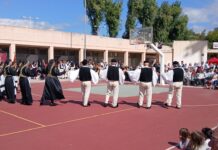 Μαραθώνας: Πλήθος κόσμου στη Γιορτή Κρασιού και Παραδοσιακού Χορού – Δείτε φωτογραφίες